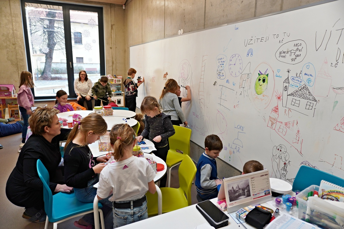 Vernisáž výstavy v ZŠ