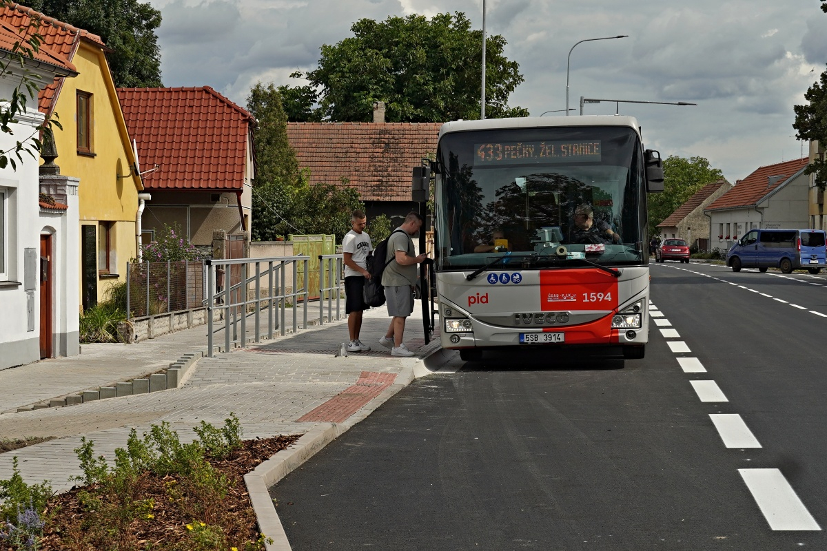 Staveniště mostu a silnice v srpnu, autobusy od 1.9.